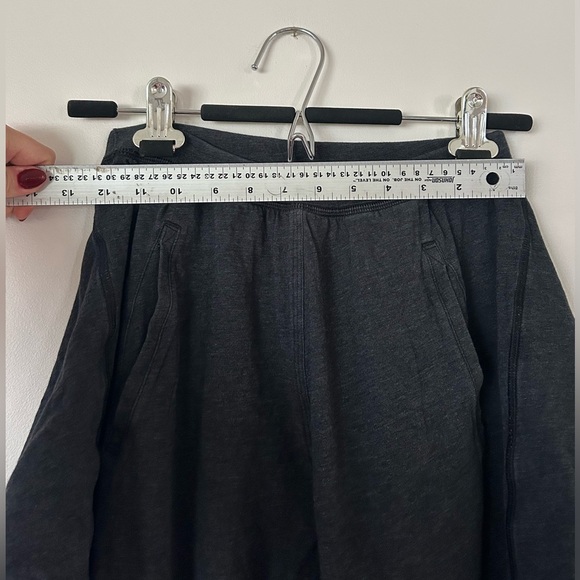 LULULEMON | Tie One On kangaroo pocket jogger pant - Picture 7 of 10